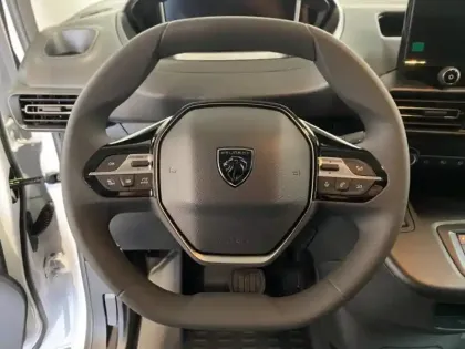 Photo 8 Peugeot Partner  M charge utile majorée Electrique 136ch  (PRIME CEE B2B 5110? DEDUIT)