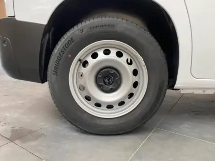 Photo 6 Peugeot Partner  M charge utile majorée Electrique 136ch  (PRIME CEE B2B 5110? DEDUIT)