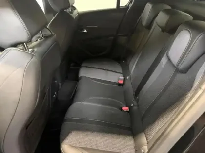 Photo 12 Peugeot 208  e- 136ch GT