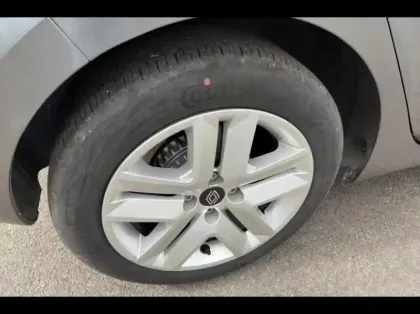 Photo 27 Renault Clio Gén. V (BJA) Ph2 Evolution 5