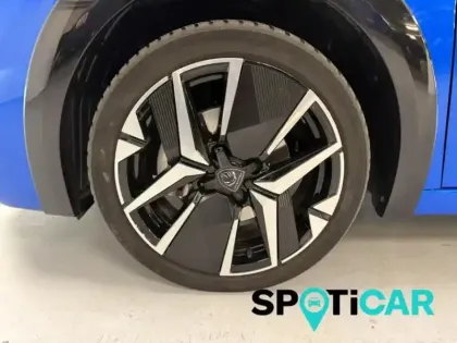 Photo 8 Peugeot 208  1.2 Hybrid 136ch GT e-DCS6