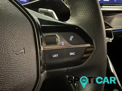 Photo 11 Peugeot 208  1.2 Hybrid 136ch GT e-DCS6