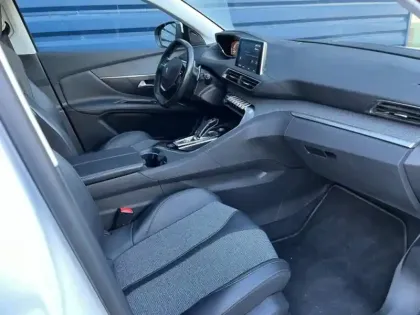 Photo 9 Peugeot 3008 Gén. II Ph1 Allure 5