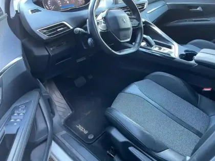 Photo 11 Peugeot 3008 Gén. II Ph1 Allure 5