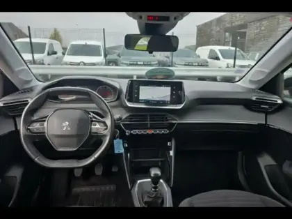 Photo 8 Peugeot 208  1.5 BlueHDi 100ch S&S Active