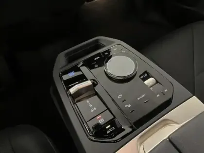 Photo 11 BMW Ix Gén. I (I20) Ph1 Base 5