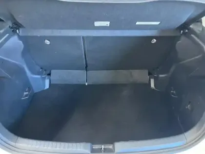 Photo 11 Toyota Yaris  116h Dynamic 5p MY22