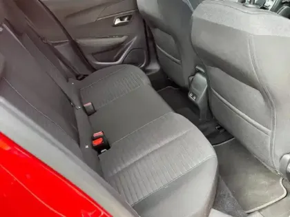 Photo 8 Peugeot 208  e- 136ch Style