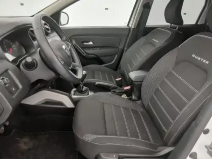 Photo 6 Dacia Duster  1.5 Blue dCi 115ch Prestige 4x2