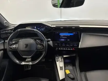 Photo 14 Peugeot 308  PHEV 225ch GT e-EAT8