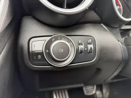 Photo 12 Alfa Romeo Giulia  2.0 TB 200ch Sport Edition AT8 MY19