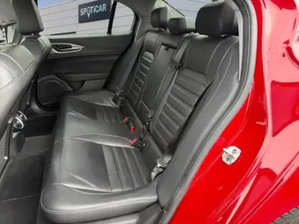 Photo 9 Alfa Romeo Giulia  2.0 TB 200ch Sport Edition AT8 MY19