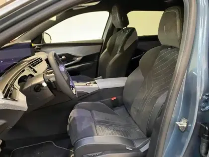 Photo 12 Peugeot 5008  Hybrid 145ch GT e-DCS6