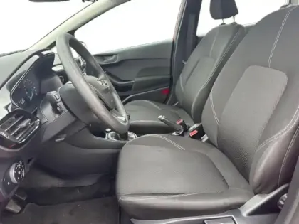 Photo 6 Ford Fiesta Gén. V Ph1 Evo Cool & Connect 5