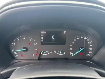 Photo 10 Ford Fiesta Gén. V Ph1 Evo Cool & Connect 5