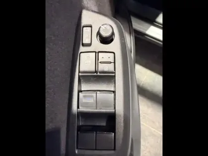 Photo 13 Toyota Yaris  Cross 116h Dynamic Business + Programme Beyond Zero Academy MY22