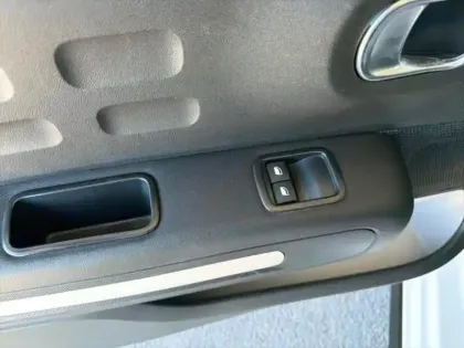 Photo 11 Citroën C3  1.5 BlueHDi 100ch S&S Feel E6.d