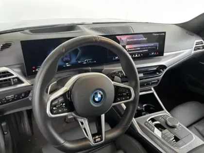 Photo 13 BMW Serie 3 Série 3 Touring 330eA 292ch M Sport