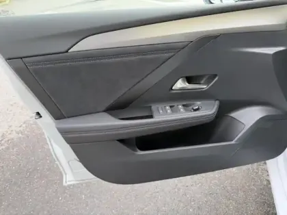 Photo 10 Opel Astra Gén. VI Ph2 Ultimate 5