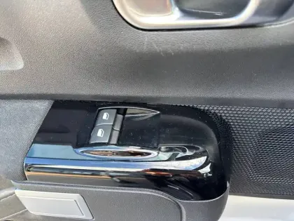 Photo 19 Citroën C3 Gén. III Ph2 Feel Business 5