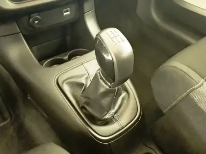 Photo 33 Citroën C3 Gén. III Ph2 Feel Business 5