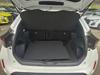 Photo 26 Toyota Yaris Gén. I Ph1 Design 5