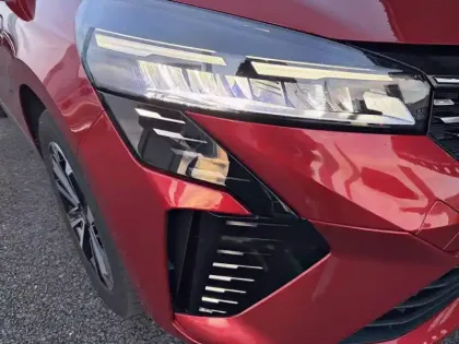 Photo 15 Renault Clio  E-Tech full hybrid 145