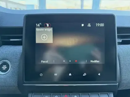 Photo 21 Renault Clio  E-Tech full hybrid 145