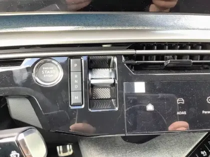 Photo 35 Peugeot 5008  Hybrid 145 ch e-DCS6