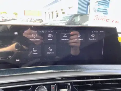 Photo 36 Peugeot 5008  Hybrid 145 ch e-DCS6