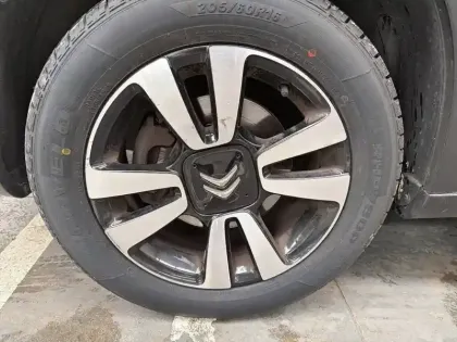 Photo 12 Citroën C3 Aircross  PureTech 110 S&S BVM6