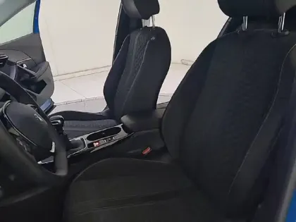 Photo 50 Peugeot 2008  BlueHDi 110 S&S BVM6