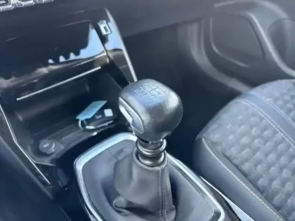 Photo 13 Peugeot 2008  BlueHDi 110 S&S BVM6