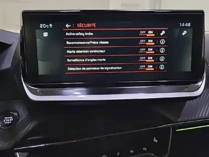 Photo 21 Peugeot 2008  PureTech 155 S&S EAT8