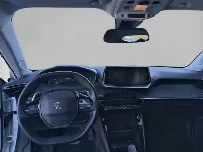 Photo 7 Peugeot 2008  PureTech 130 S&S EAT8