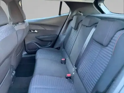 Photo 11 Peugeot 2008  PureTech 130 S&S EAT8