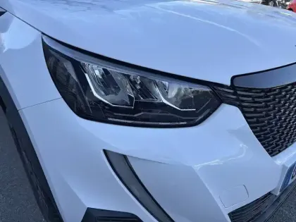 Photo 15 Peugeot 2008  PureTech 130 S&S EAT8