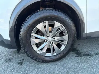 Photo 12 Peugeot 2008  PureTech 130 S&S EAT8