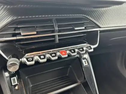 Photo 83 Peugeot 2008  PureTech 130 S&S EAT8