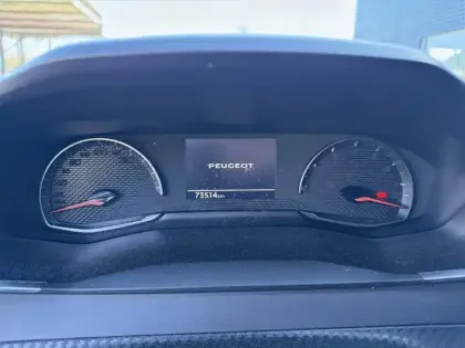 Photo 9 Peugeot 2008  PureTech 130 S&S EAT8