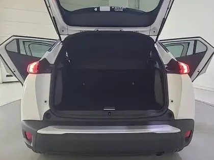 Photo 45 Peugeot 2008  PureTech 100 S&S BVM6