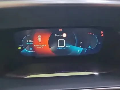 Photo 49 Peugeot 2008  PureTech 100 S&S BVM6