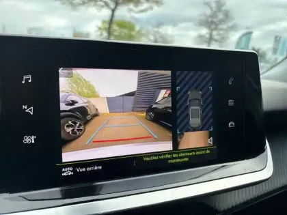 Photo 37 Peugeot 2008  PureTech 100 S&S BVM6