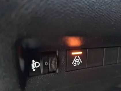 Photo 69 Peugeot 2008  PureTech 100 S&S BVM6