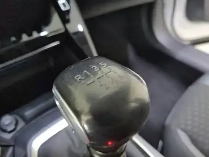 Photo 53 Peugeot 2008  PureTech 100 S&S BVM6