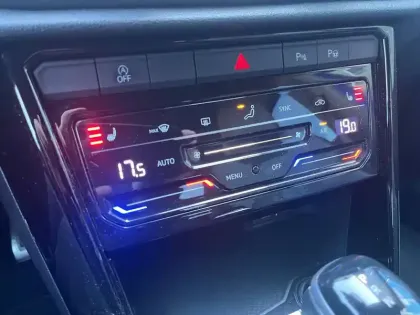 Photo 22 Volkswagen T-roc  1.5 TSI EVO 150 Start/Stop DSG7