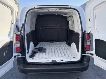 Photo 5 Peugeot Partner  FOURGON STANDARD 650 KG BLUEHDI 75 BVM5