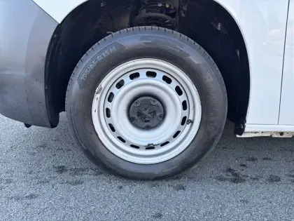 Photo 12 Peugeot Partner  FOURGON STANDARD 650 KG BLUEHDI 75 BVM5