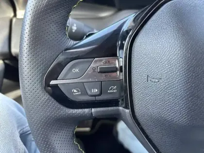 Photo 18 Peugeot 408 Gén. I Ph1 GT 5