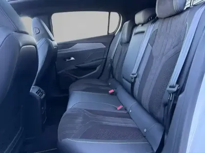 Photo 11 Peugeot 308 Gén. III Ph1 GT 5